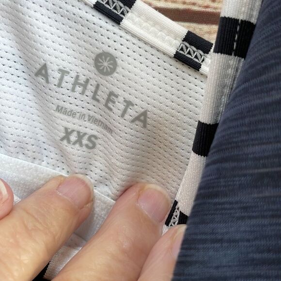 ATHLETA HYPER STRIPE STRAPPY ENERGIZER TANK TOP‎ - Picture 4 of 6